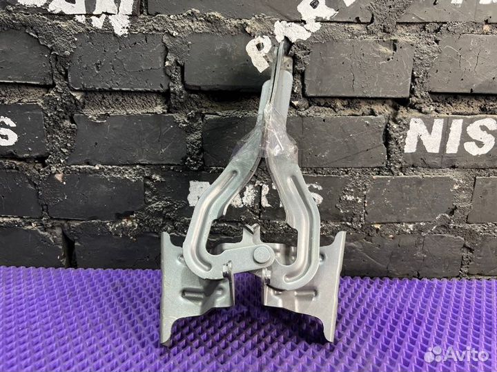 Петля капота Nissan X-Trail NT31-211631 MR20DE