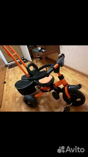 Детский трехколесный велосипед с родительской ручк