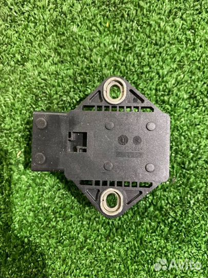 Датчик ускорения Mercedes-Benz E-Class W211