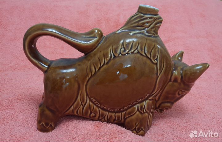 Фарфоровый (керам.) штоф Зубр/Бык от водки Гжелка