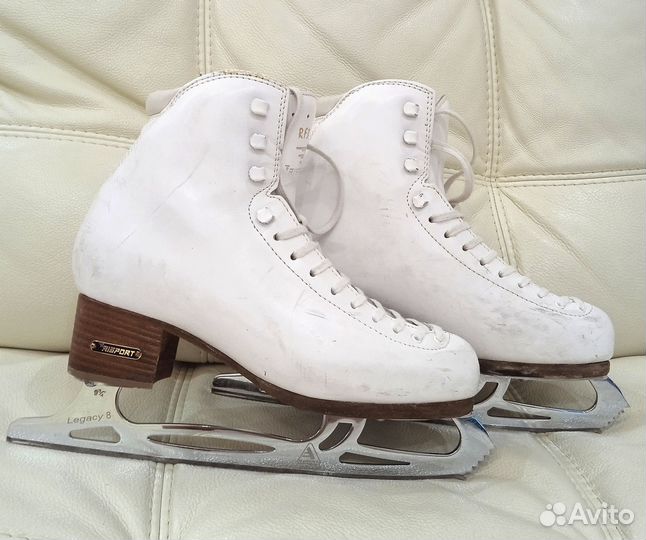 Фигурные коньки Risport RF3 255