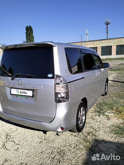 Toyota Voxy 2.0 CVT, 2008, 313 000 км