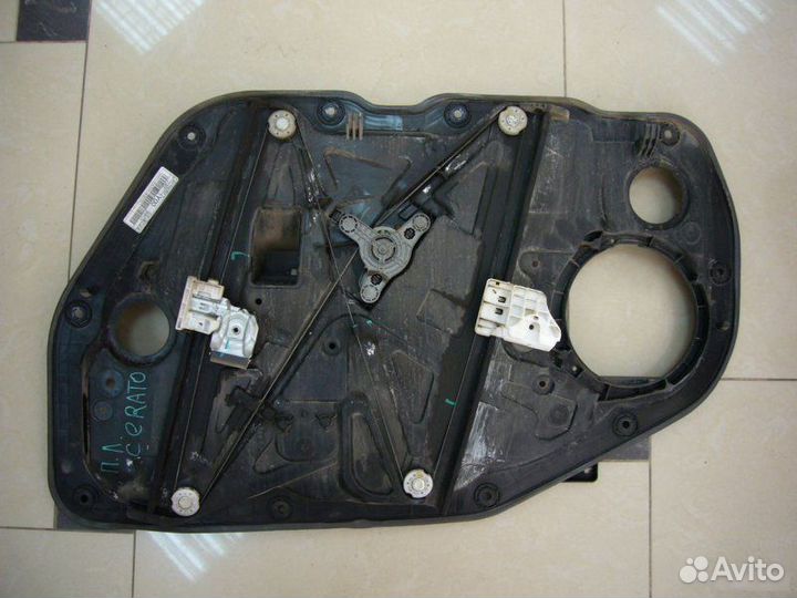 Стеклоподъемник передний левый Kia Cerato 3 седан