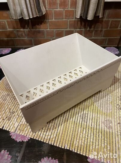 Ящики и полки для холодильника Бирюса