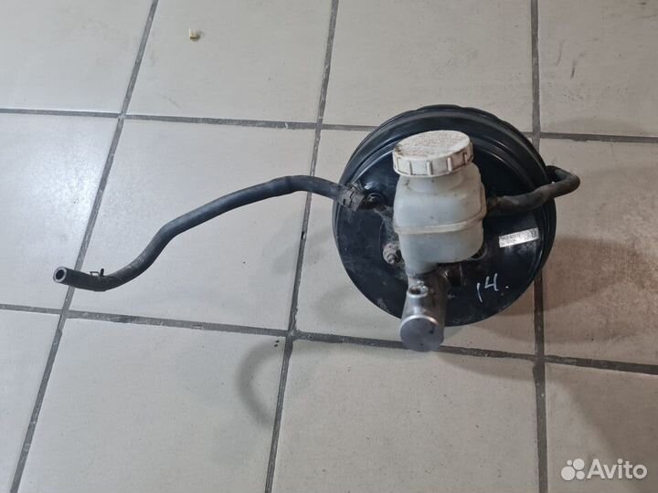 Вакуум главный тормозной цилиндр Mitsubishi Lancer