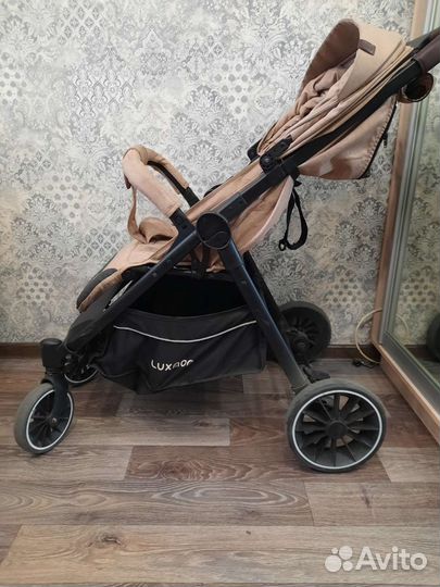 Прогулочная коляска luxmom