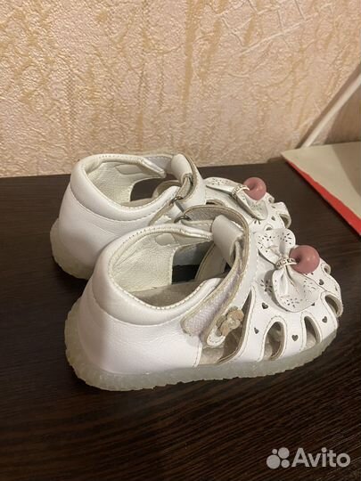 Босоножки для девочки