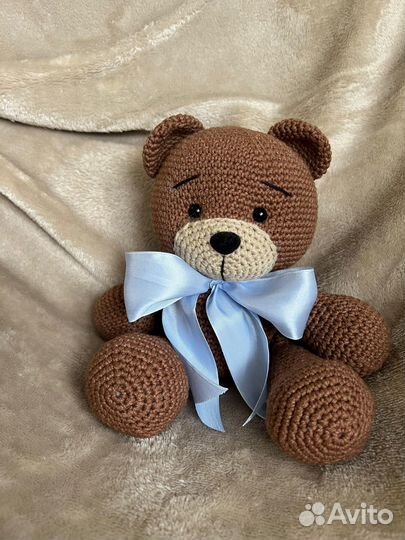 Вязанный мишка ручной работы