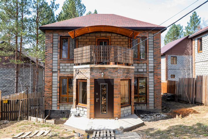 Дом 100 м² на участке 4 сот.