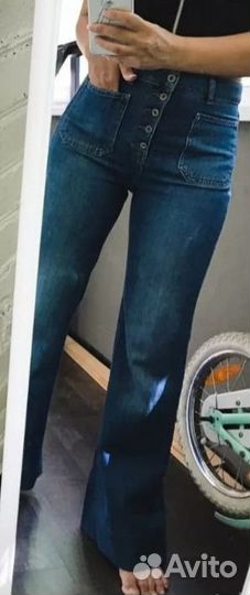 Джинсы с завышенной талией пуговицами клёш ретро