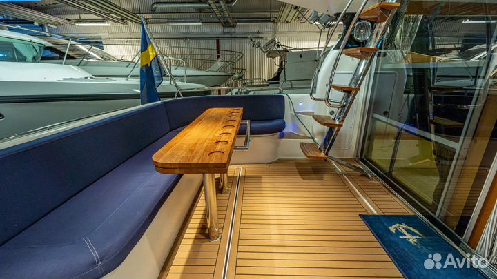 Forbina 42 FLY шведская моторная яхта