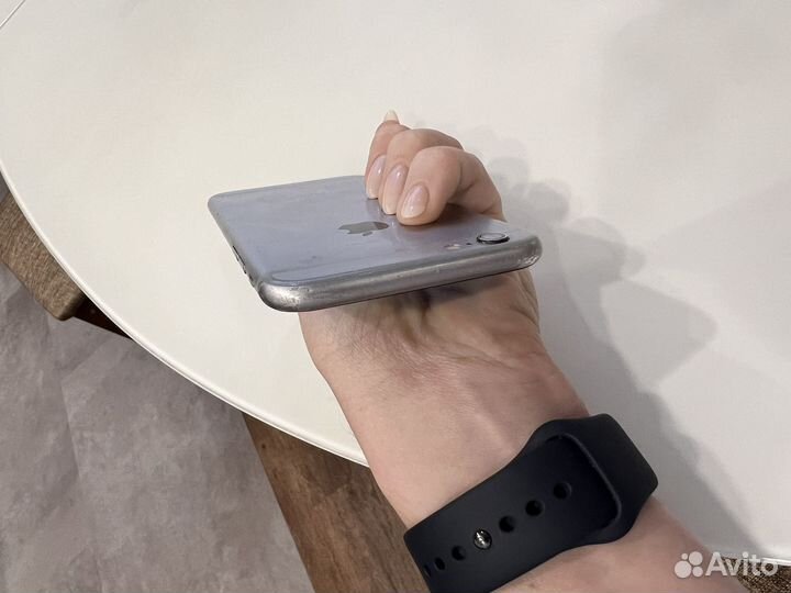 iPhone 6S, 64 ГБ
