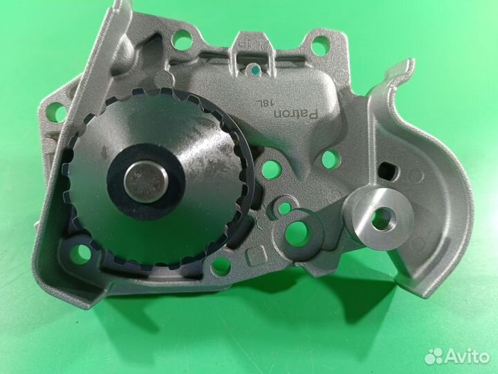 Помпа для Renault Logan