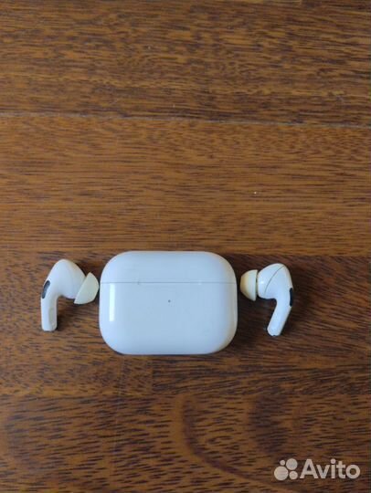 Беспроводные наушники airpods