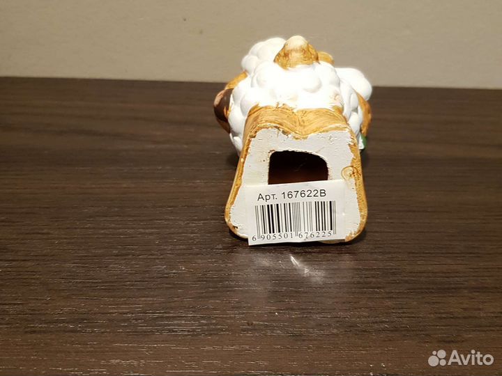 Фигурка Овечка с цветочком новая