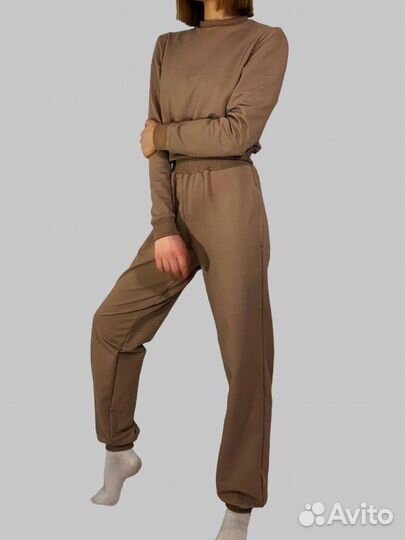 Спортивный костюм женский