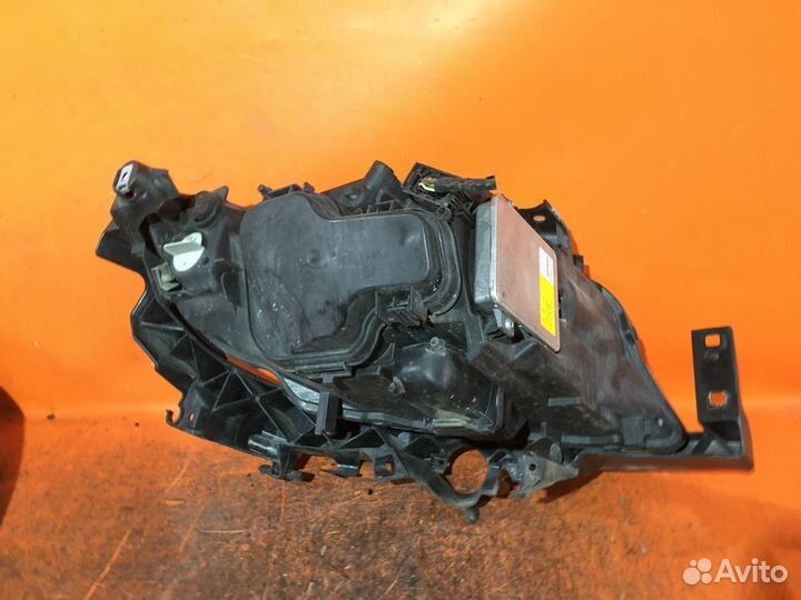 Фара левая/правая BMW 3 Series E90-VA76 ксенон