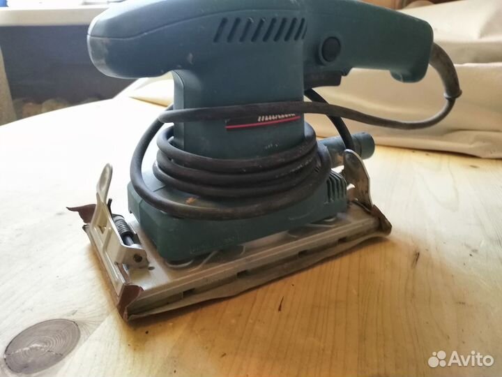 Вибро шлиф машина Makita BO3700 бу