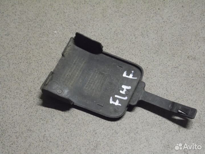 Заглушка переднего бампера Рено Флюенс