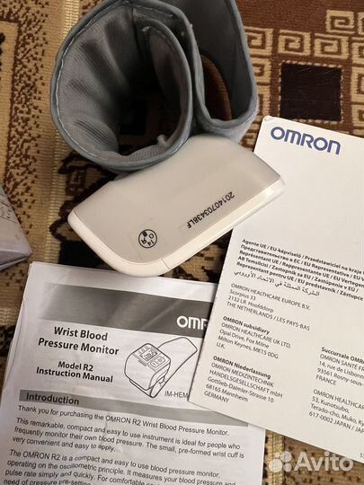 Тонометр на запястье omron R2