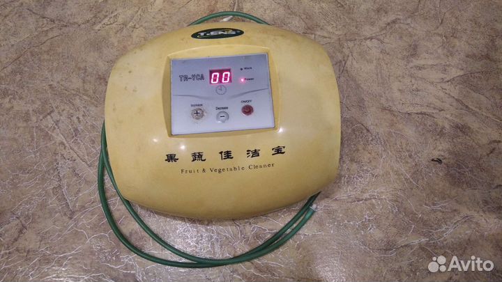 Прибор для очистки фруктов и овощей TR-YCA