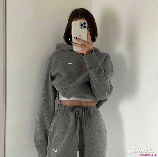 Удобство и стиль: выбирай свой спорткостюм