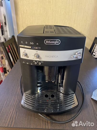 Кофемашина delonghi magnifica 3000