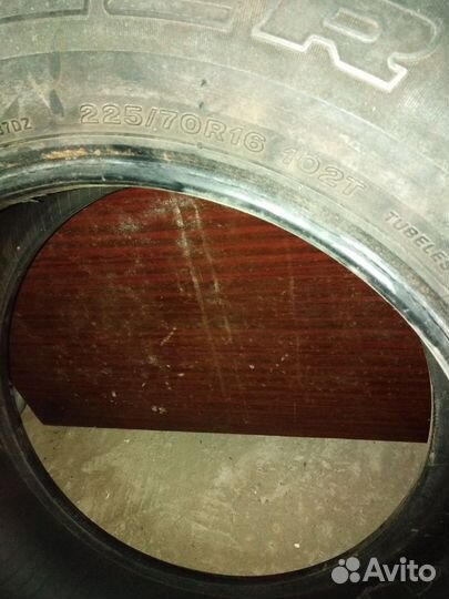 Bridgestone Dueler H/T 687 225/70 R16 102T