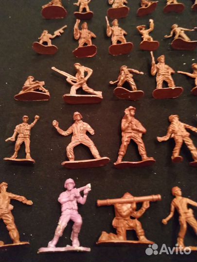 Солдатики модель. 74 шт. Коричневая армия