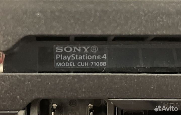 Sony playstation 4 pro 1tb 7108B