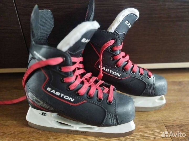 Коньки хоккейные