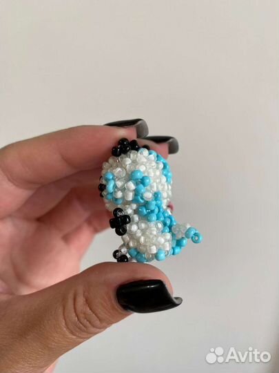 Коровка - амигуруми (фигурка из бисера)