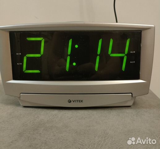 Часы электрические Vitek