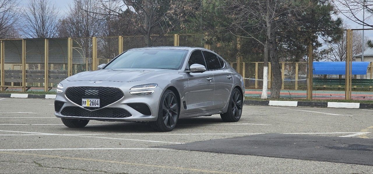 Genesis G70: фото владельца