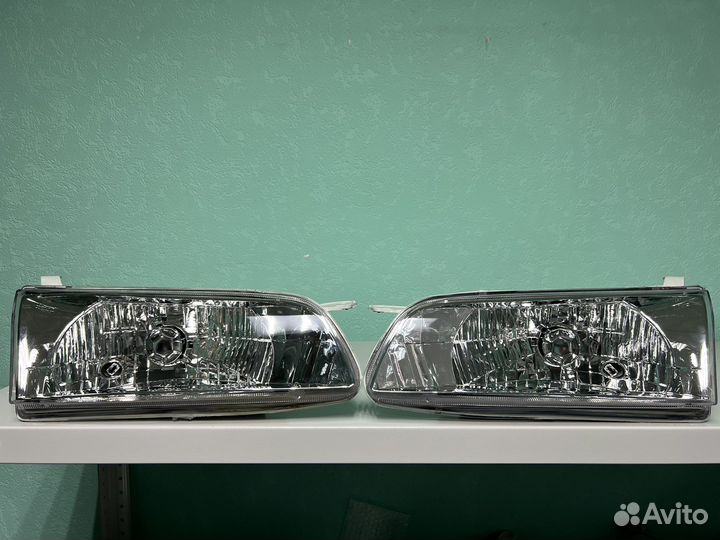 Фары Toyota Sprinter 110