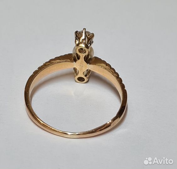 Антикварное кольцо 750 пробы с бриллиантами