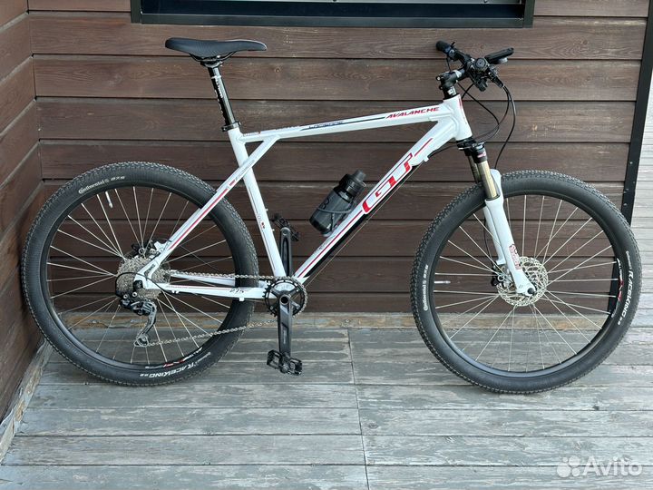 Велосипед GT Avalanche Elite