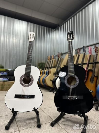 Гитара Belucci с чехлом