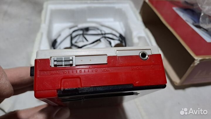 Кассетный плеер с наушниками