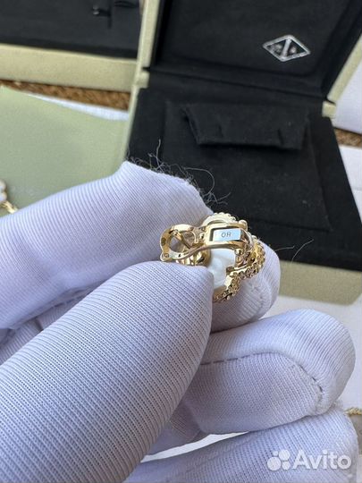 Серьги Van Cleef с перламутром