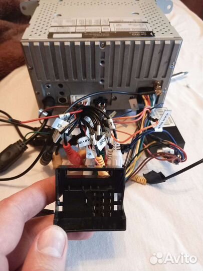 Мультимедийная навигационная система (для автомоби