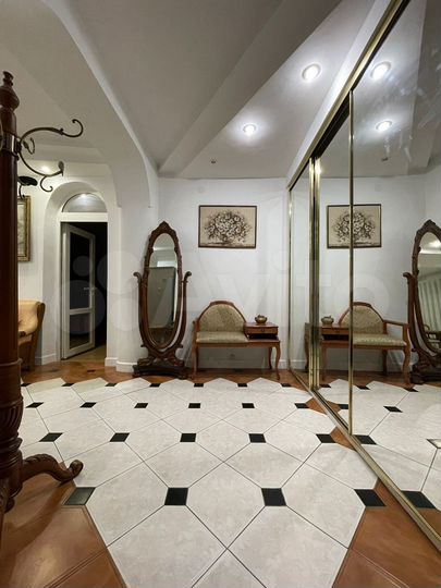 3-к. квартира, 90 м², 3/4 эт.