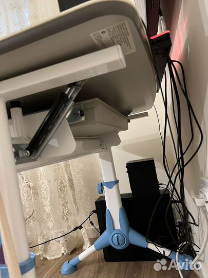 Письменный стол