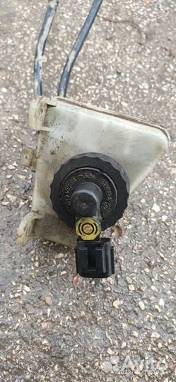 Бачок гтц тормозной жидкости форд фокус 1