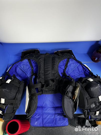 Нагрудник хоккейный вратарский