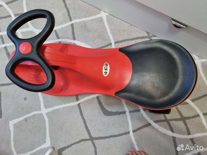 Машинка-каталка Бибикар