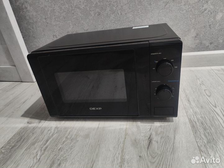 Микроволновая печь dexp MB-70 черный 20 л, 700 Вт