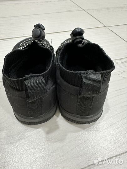 Кроссовки Zara 23