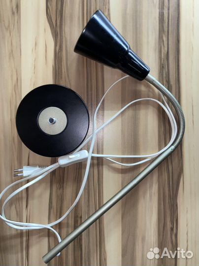 Лампа настольная икеа кварт