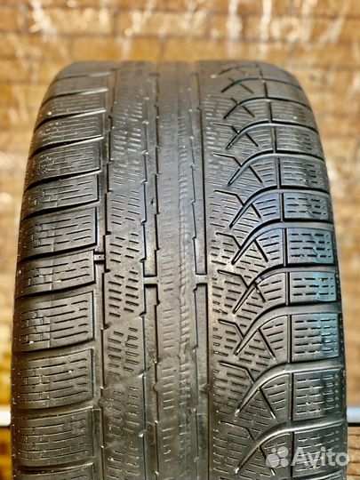 Pirelli P Zero Winter 275/35 R19